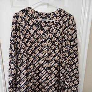 Geometric print blouse #reposh